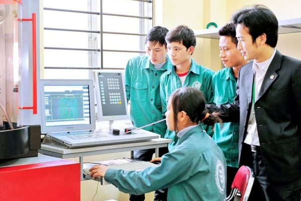Liên tục tuyển lao động phổ thông cung ứng kịp thời cho thị trường